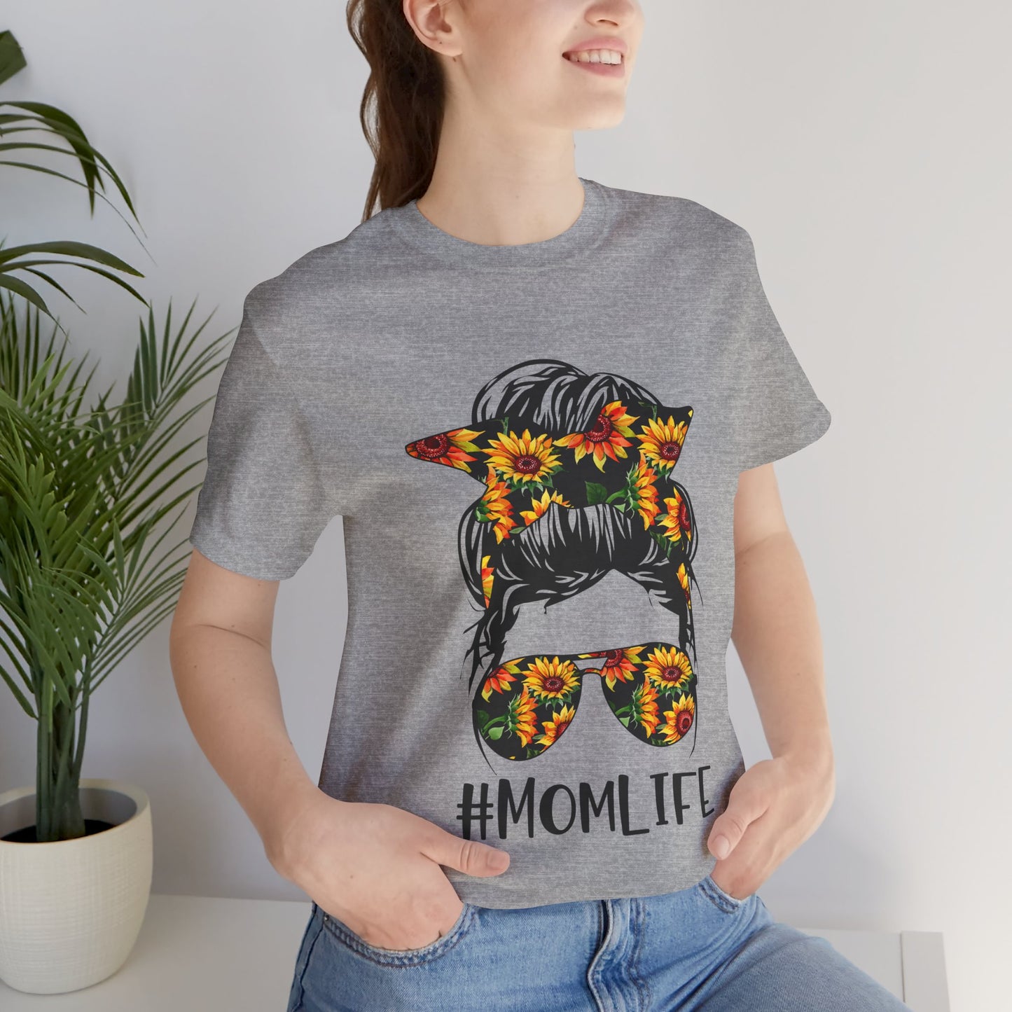 #MOMLIFE Trendy Women's T Shirt Unisex Jersey Short Sleeve Tee Mom Tee