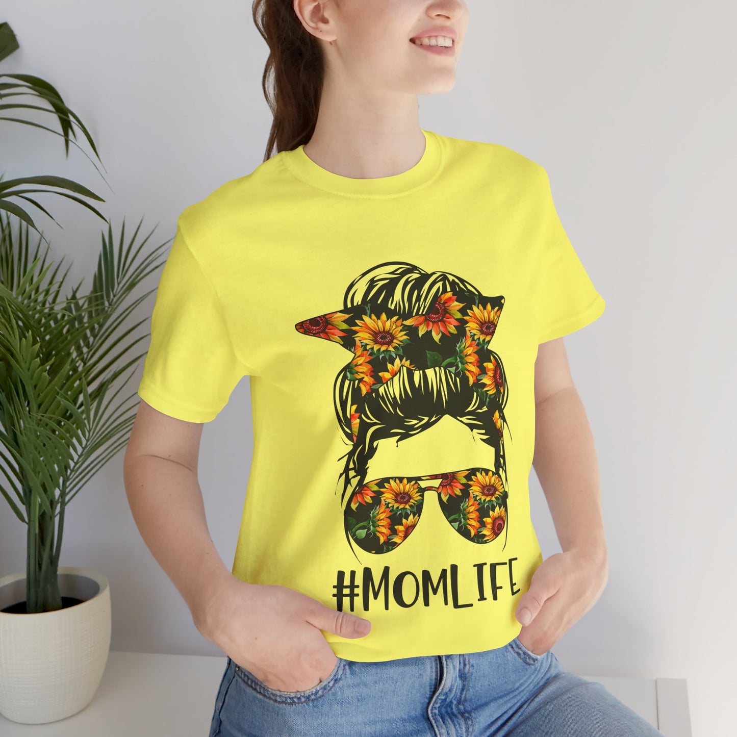 #MOMLIFE Trendy Women's T Shirt Unisex Jersey Short Sleeve Tee Mom Tee