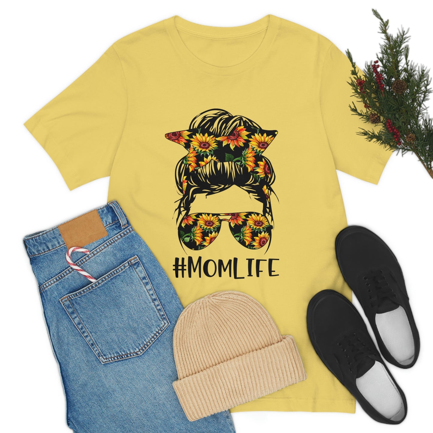 Trendy Women's Mom Life T Shirt Unisex Jersey Short Sleeve Tee