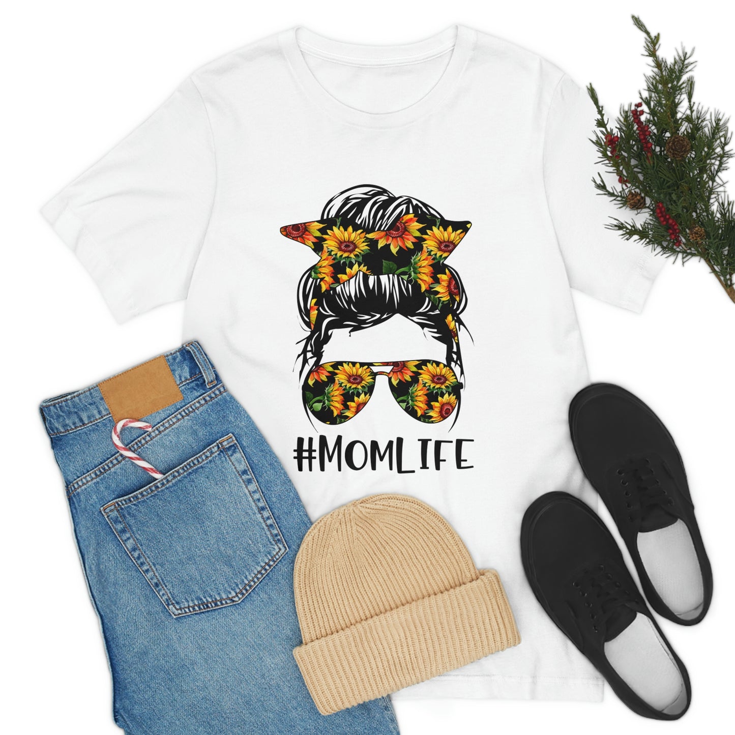 Trendy Women's Mom Life T Shirt Unisex Jersey Short Sleeve Tee